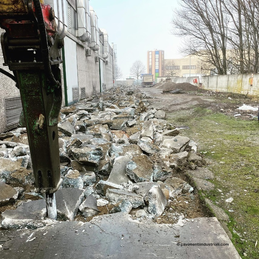 Demolizione e ricostruzione pavimenti industriali Demolizione e ricostruzione pavimenti industriali